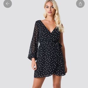 NWT NA-KD One Sleeve Wrap Dress Size 36 EU